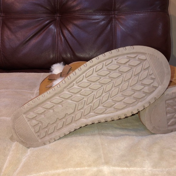 Koolaburra by UGG fleece lined Leather Boots. US 9 Women’s Gently Used. - Picture 10 of 10